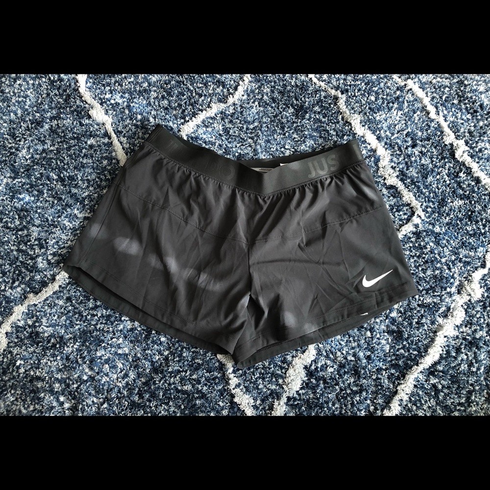 Nike Dri-Fit Running Short Size M